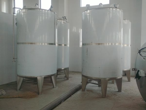 不鏽（xiù）鋼容器