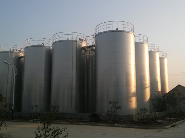 不（bú）鏽（xiù）鋼容器（qì）